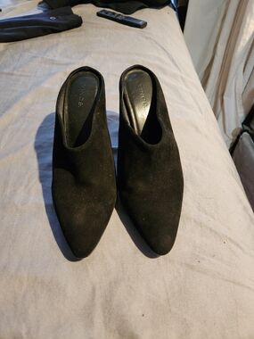 Vince Black Suede Pointed-Toe Mules